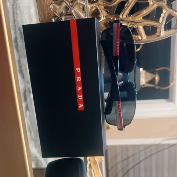 Sunglasses - Picture 3 of 3